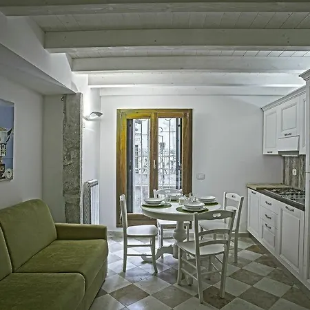 Palazzo Giacchina Apartmán